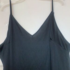UNBRANDED HALF UPPER SLIP BLACK. LABEL 30/32 XXL